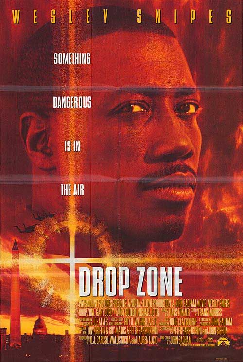 Imagem do Poster do filme 'Zona Mortal (Drop Zone)'